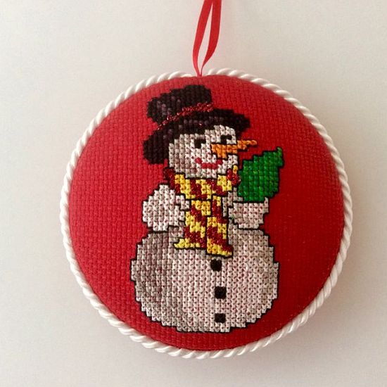 Halina: Świąteczne zawieszki robione haftem krzyżykowym