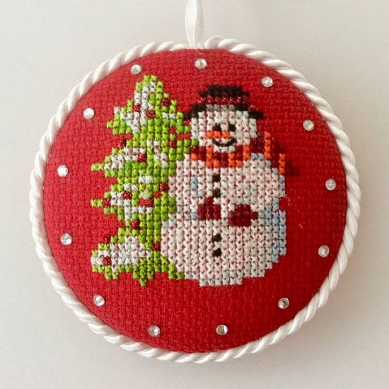 Halina: Świąteczne zawieszki robione haftem krzyżykowym