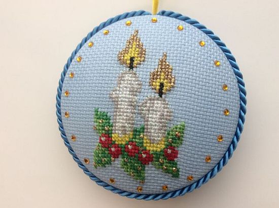 Halina: Świąteczne zawieszki robione haftem krzyżykowym