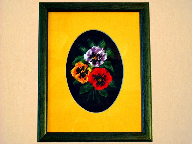 Maria: haftowane obrazy: kwiaty