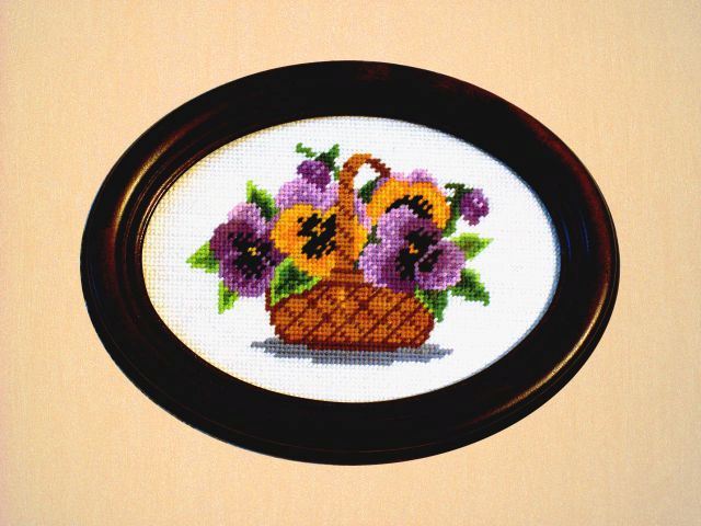 Maria: haftowane obrazy: kwiaty